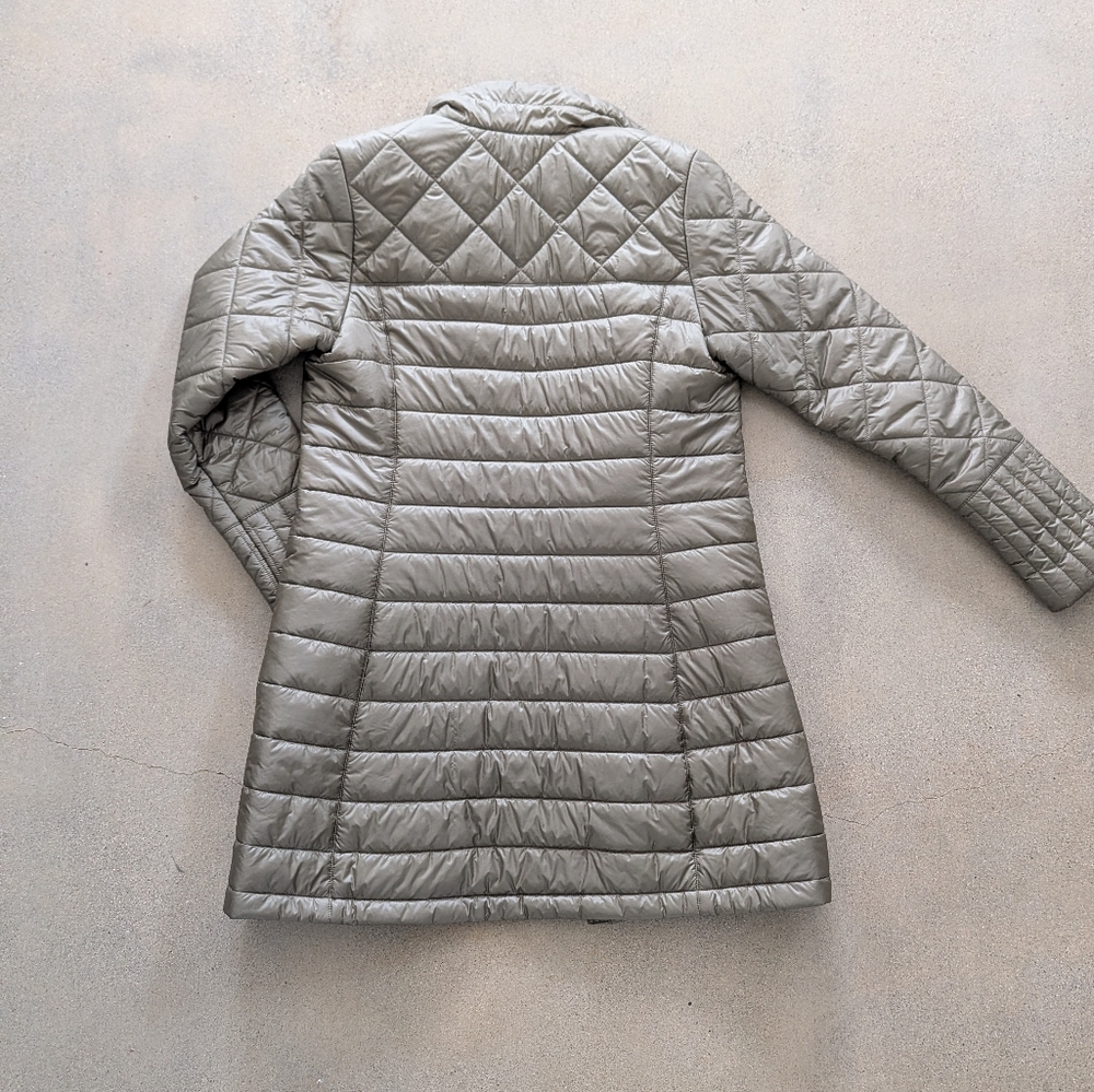 Patagonia Women's Parka - Picture 6 of 7